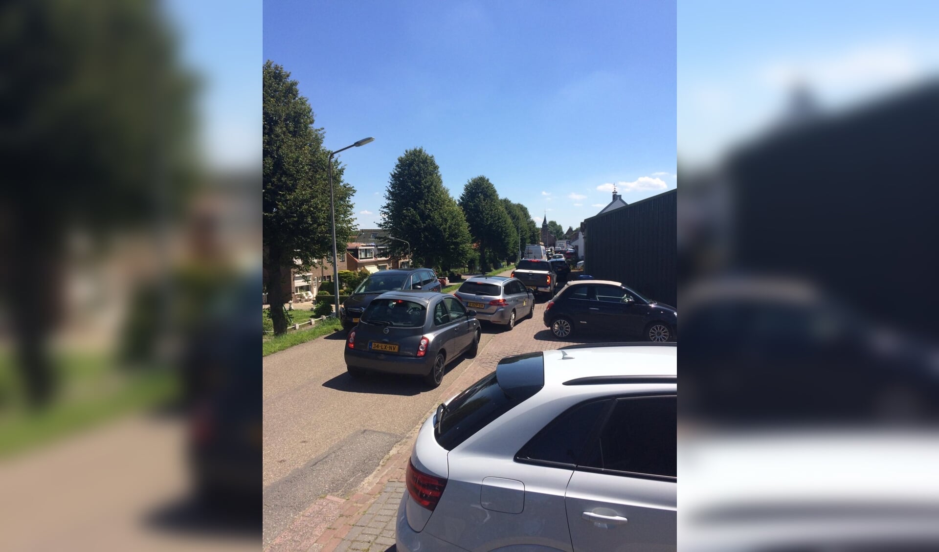 Complete chaos in Achthuizen afgelopen maandag (Foto's: Dorpsraad).