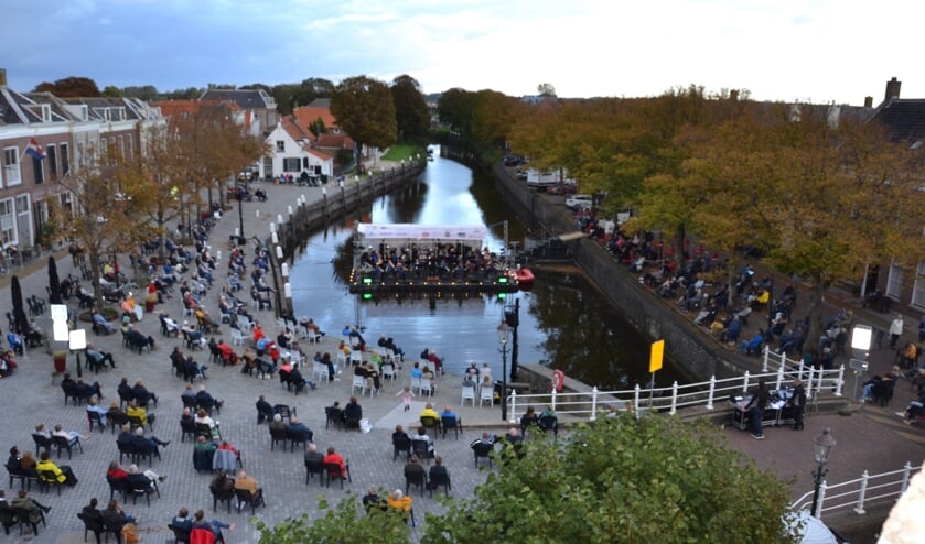 Havenconcert vanuit de lucht gezien (Foto: Pieter van der Kamp).