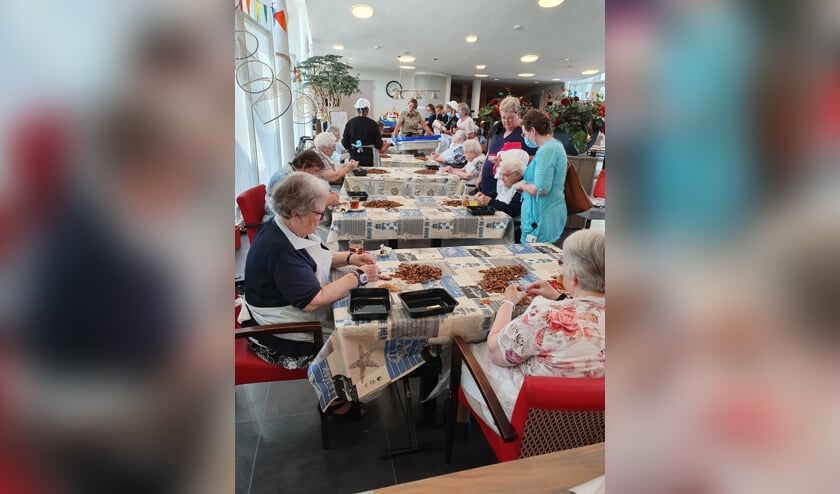 <p>De bewoners van de zorgcentra kunnen aan de slag.</p>