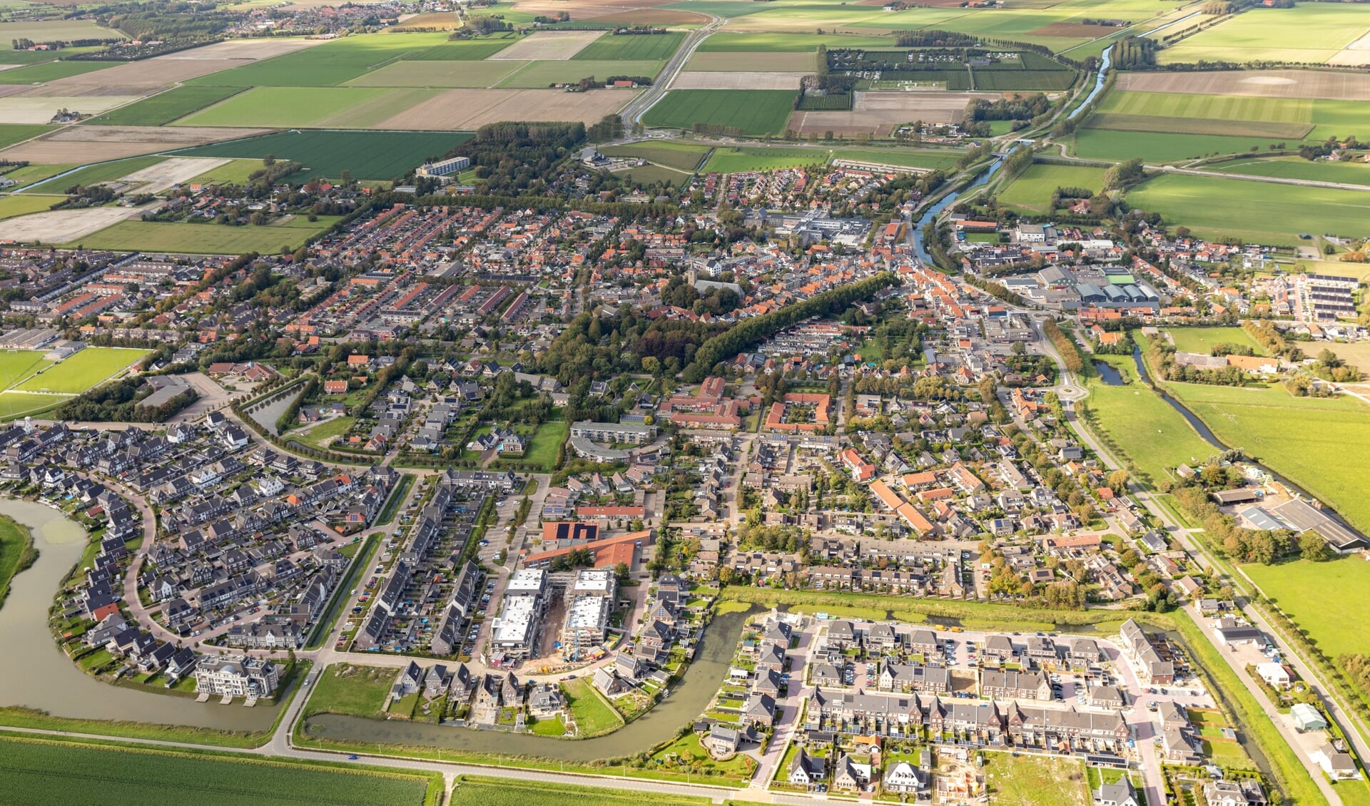 Dirksland vanuit de lucht (Foto: Topview Luchtfotografie).