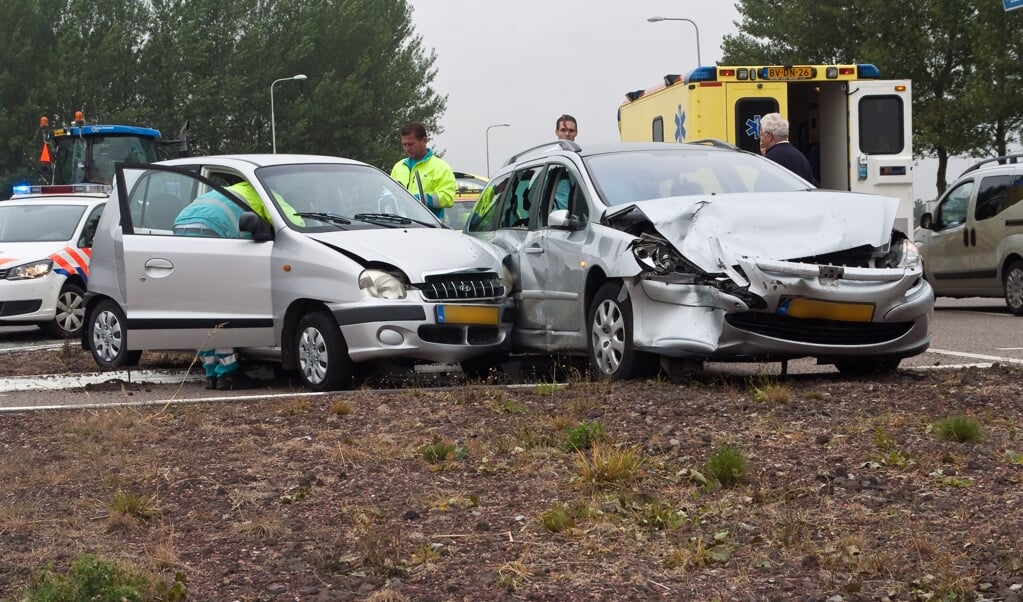 Op de N215 gebeuren regelmatig ongevallen (Archieffoto: Eilanden-Nieuws).