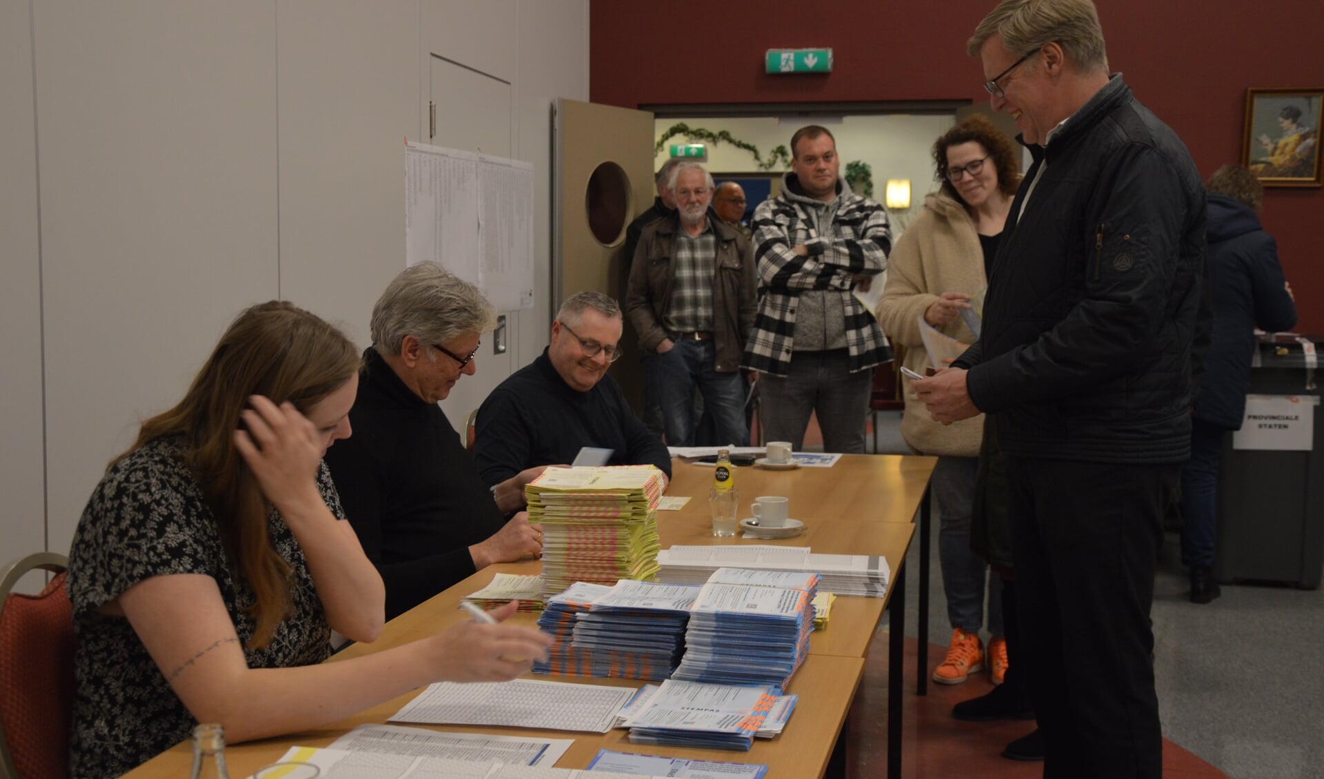 Stemmen in de Schakel in Dirksland (Foto: Erwin Guijt).