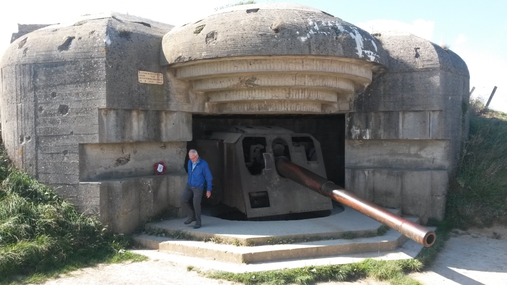 Eén van de intact gebleven verdedigingswerken: Batterie de Longues-sur-Mer.