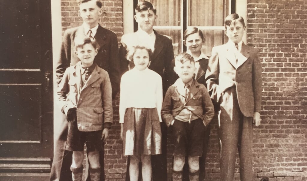 Zeven van de kinderen Hoogzand (Foto: privéarchief David Hoogzand).