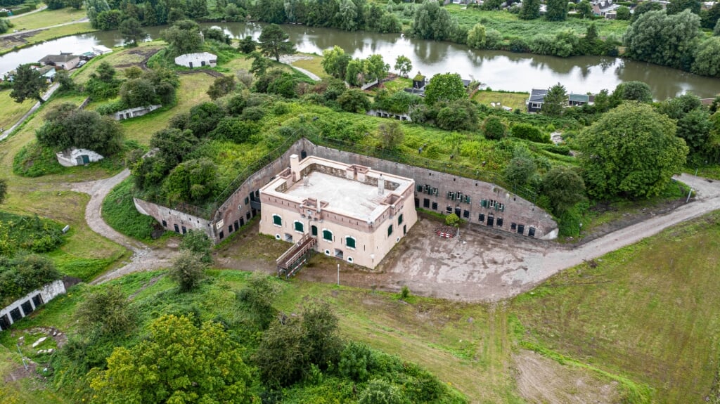 Fort Prins Frederik vanuit de lucht (Foto: bjornmierop.nl).