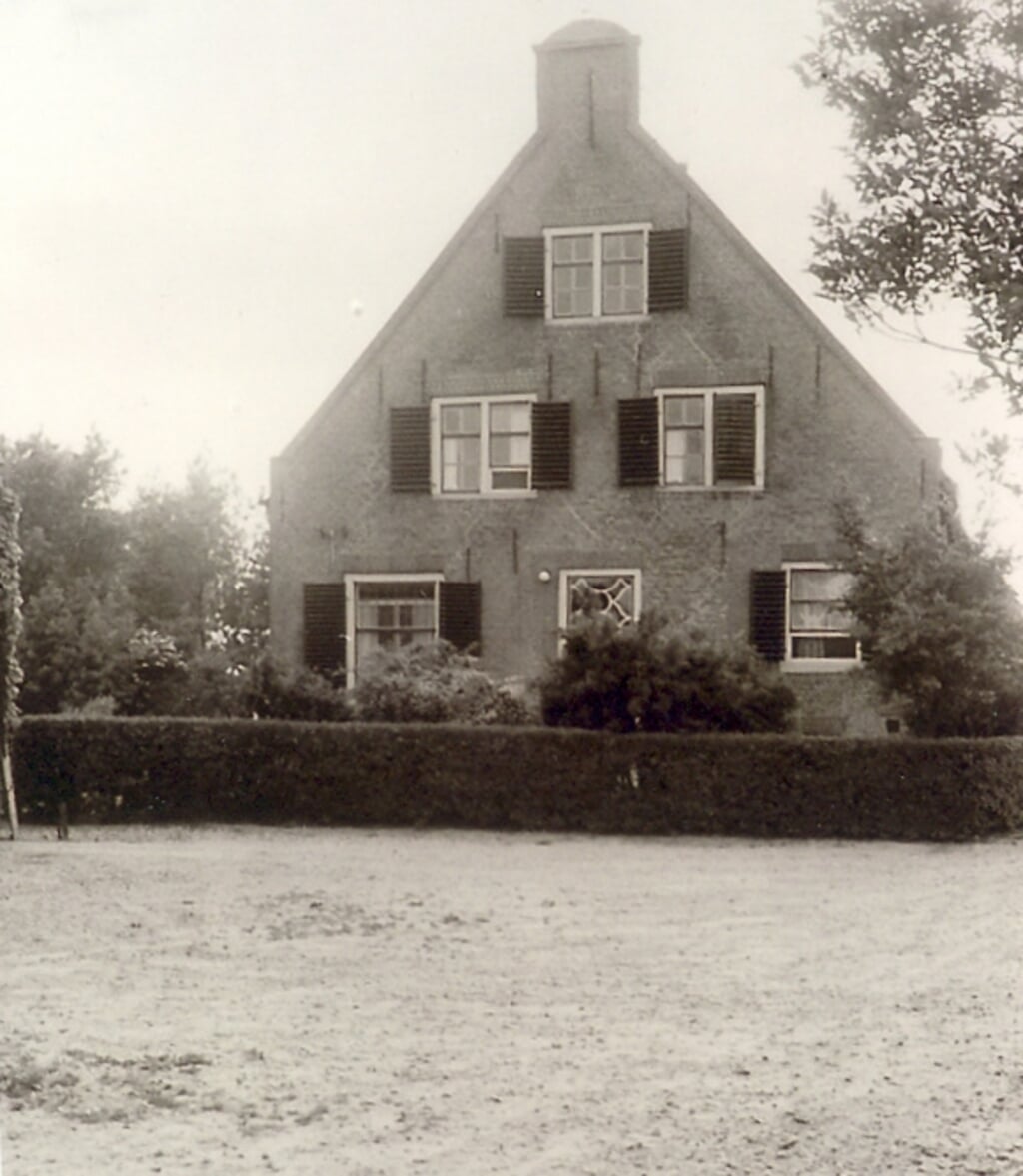 Oud Hof aan de Westdijk, jaren dertig van de vorige eeuw.