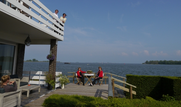 <p>Huis aan het Water in Katwoude.</p>