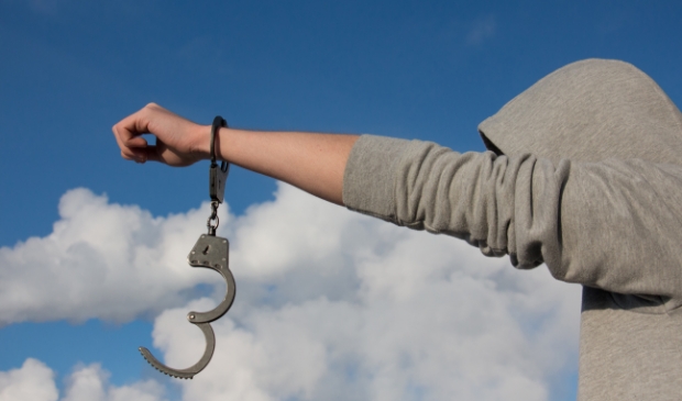 <p>Sommige kinderen groeien op in een omgeving waar de criminaliteit een aantrekkelijk alternatief lijkt te bieden. </p>