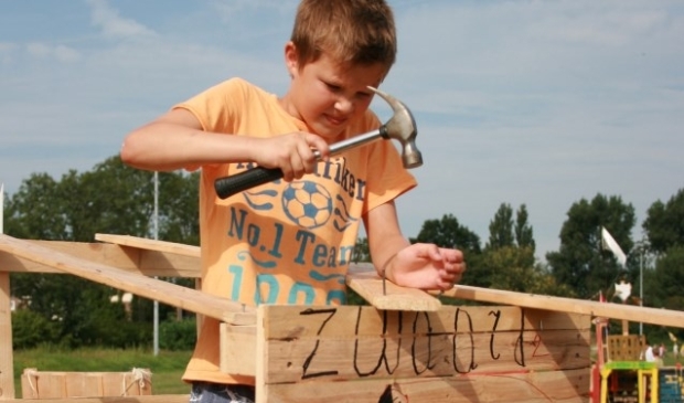 <p>Kom je ook naar de Huttenbouwdorp?</p>