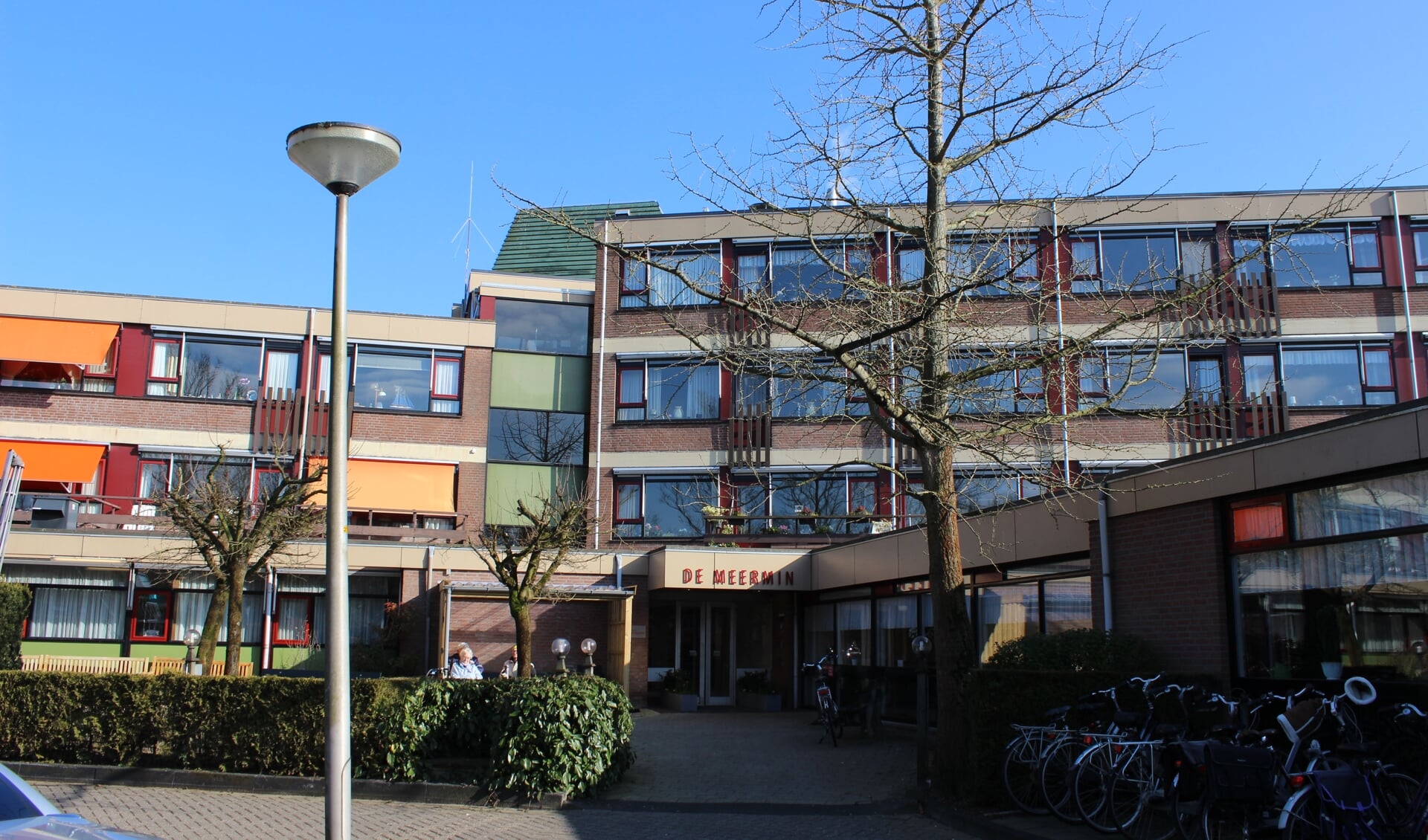 Bewoners van De Meermin moeten verhuizen omdat het pand te oud is. 