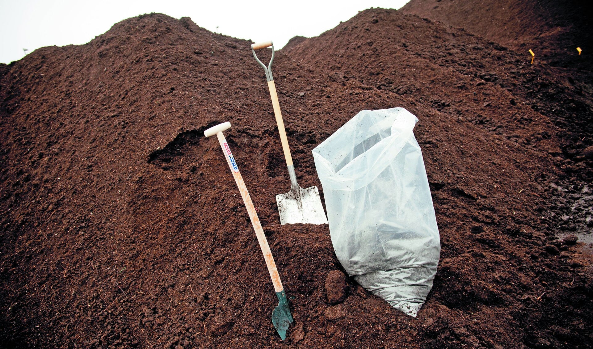 Kom 23 maart (gratis) compost scheppen op verschillende locaties binnen de SED-gemeenten.