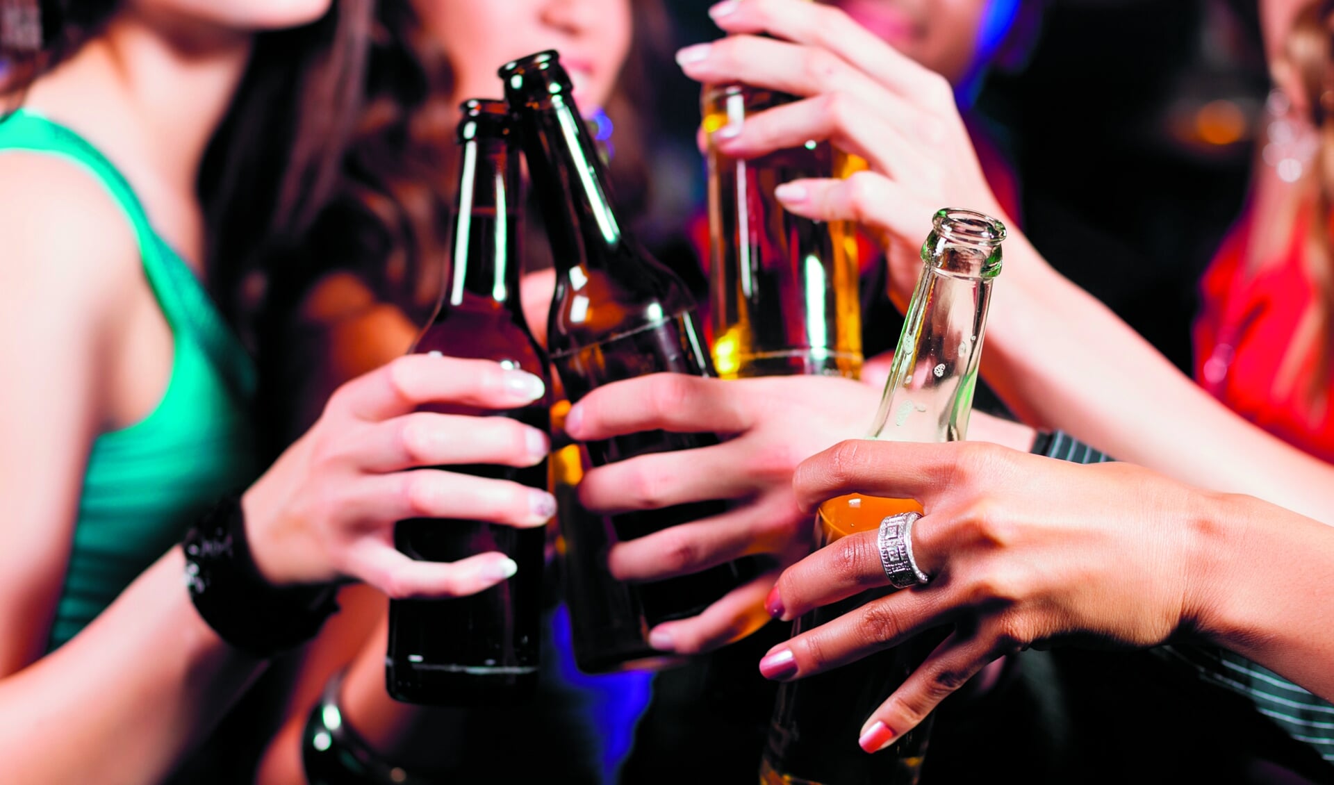 In het uitgaansleven wordt er in Noord-Holland Noord goed gecontroleerd op de leeftijdsgrens voor verkoop van alcohol.