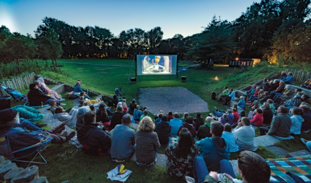 <p>De openluchtbioscoop- hier op archieffoto - in Park de Oude Kwekerij staat weer op het programma.</p>