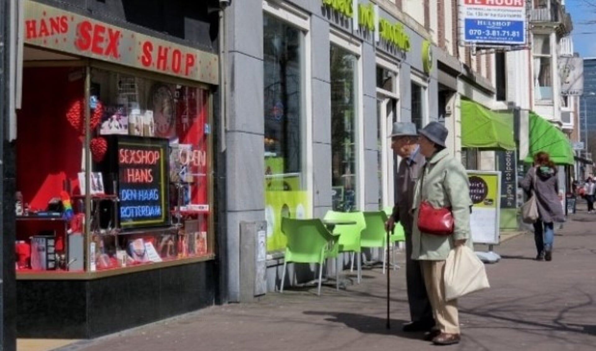 Foto bejaard echtpaar wint straatfotowedstrijd | Al het nieuws uit Den Haag