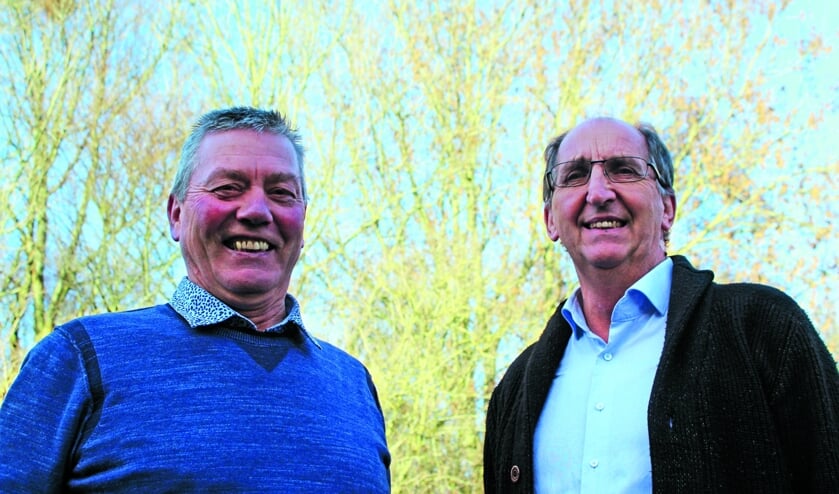 Kees en Koos Botman geven als KaaBee Cabaret hun laatste show in de Schoof in Wervershoof.