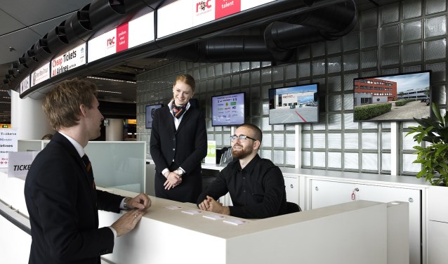 De servicebalie voor werkgevers en studenten in Vertrekhal 3 is geopend.
