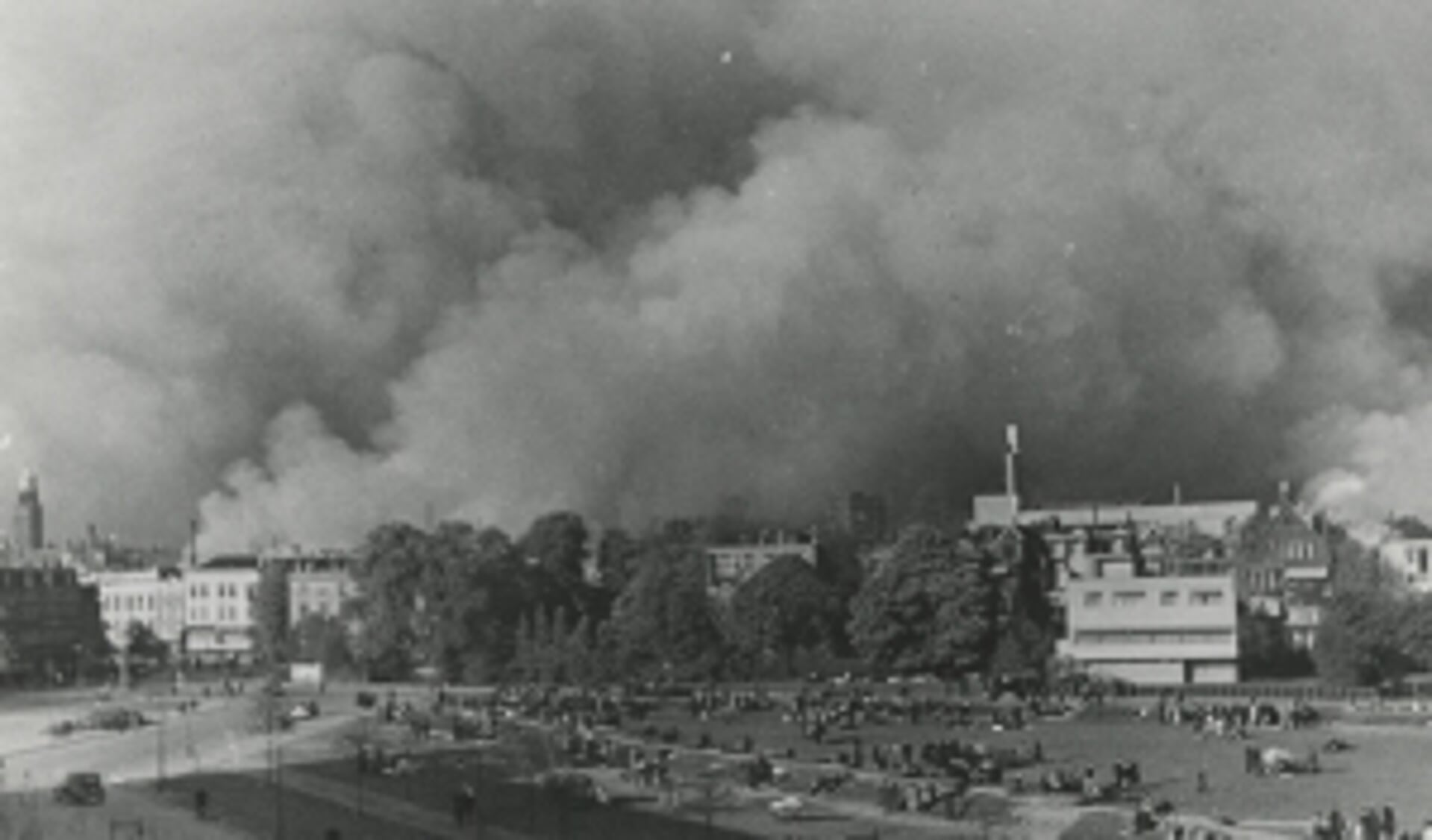 Het bombardement op Rotterdam was op 14 mei 1940. 