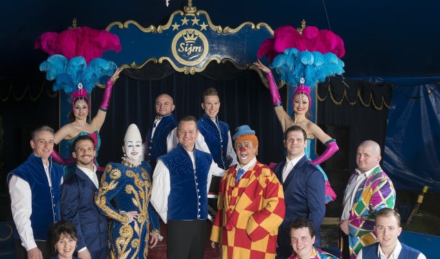 Circus Sijm brengt in Wormer, Purmerend, Hoorn en Heerhugowaard een feestelijke kerstshow.