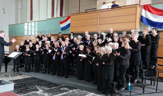 Het Driebankoor bestaat uit ongeveer zeventig leden en viert volgend jaar het vijftigjarig jubileum.