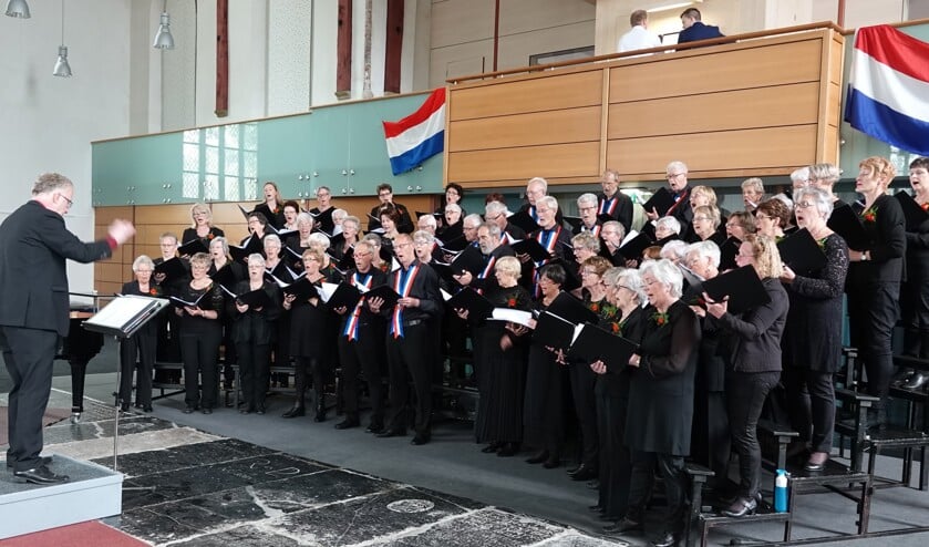 Het Driebankoor bestaat uit ongeveer zeventig leden en viert volgend jaar het vijftigjarig jubileum.