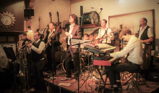 The Business in Mahogany Sessions.
