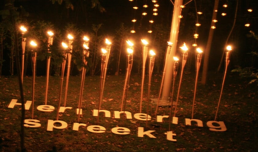 De Allergedachtenisavond kenmerkt zich door sfeer, emotie en stil staan.