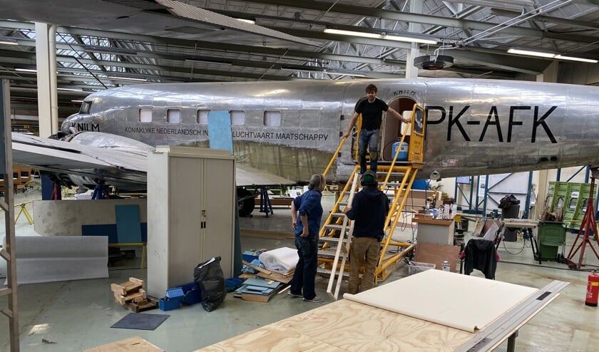 Het museum wordt klaar gemaakt voor de filmopnamen.