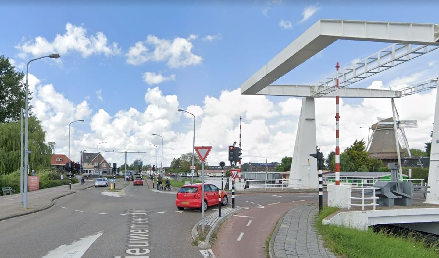 De Nieuwemeerdijk bij de Sloterbrug. 