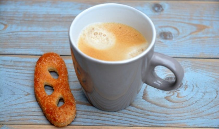 Koffie en een koekje horen ook bij de koffieochtend.