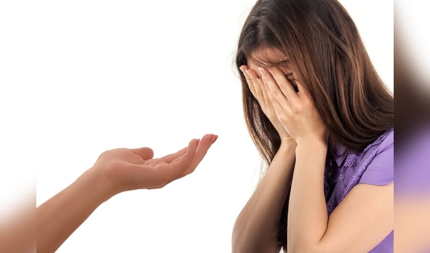 Moedige moeders reikt een helpende hand.