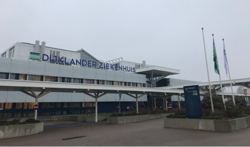 De nieuwe naam staat prominent op het dak van het Dijklander Ziekenhuis.