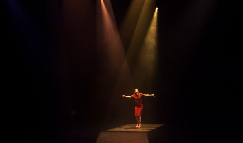 Zangeres Andrea van Beek.