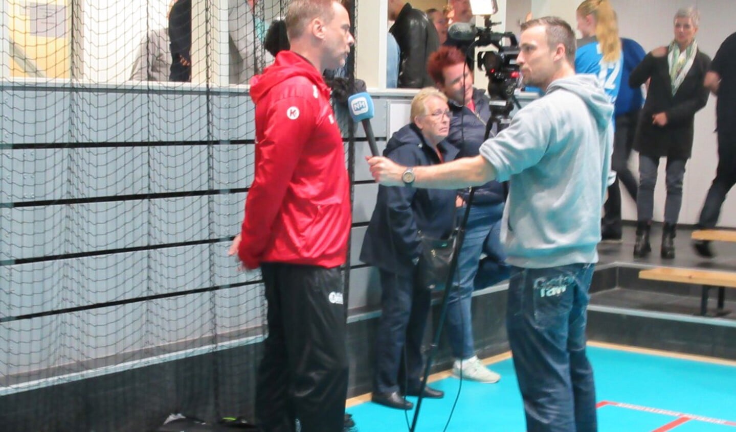 Wedstrijdanalyse Coach Rolf Schulte bij RTV-NH sport.

