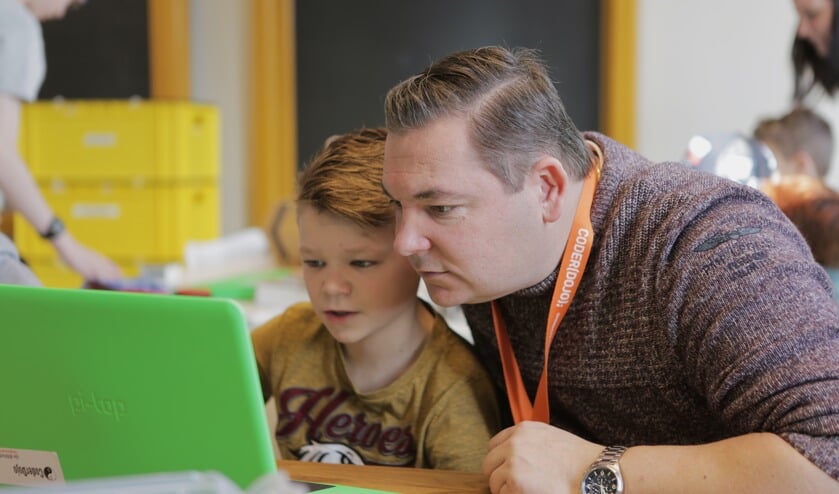 Leren programmeren tijdens CoderDojo.
