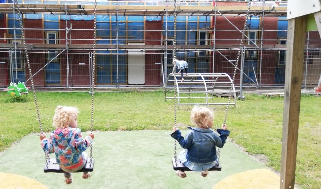 Peuters op bezoek bij nieuwe locatie