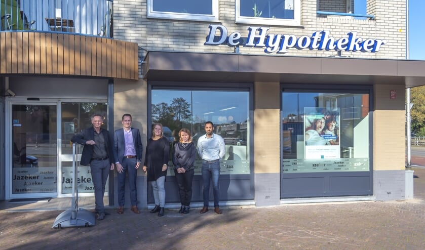 De medewerkers van De Hypotheker voor de nieuwe vestiging.