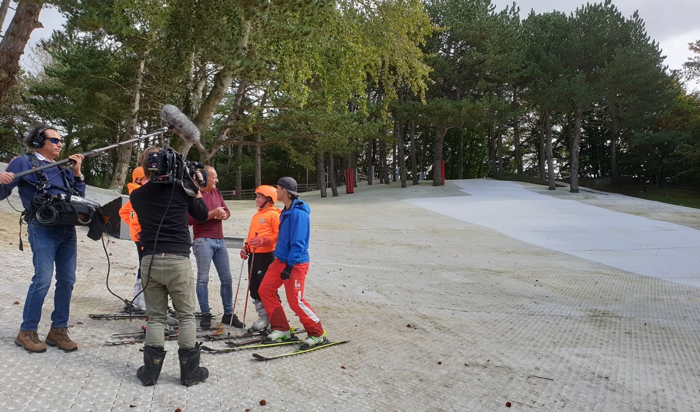 De winnaars van het spel mochten oefenen met een skileraar op skibaan Il Primo. 