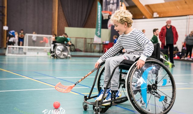 Rolstoelhockey is een populaire clinic.