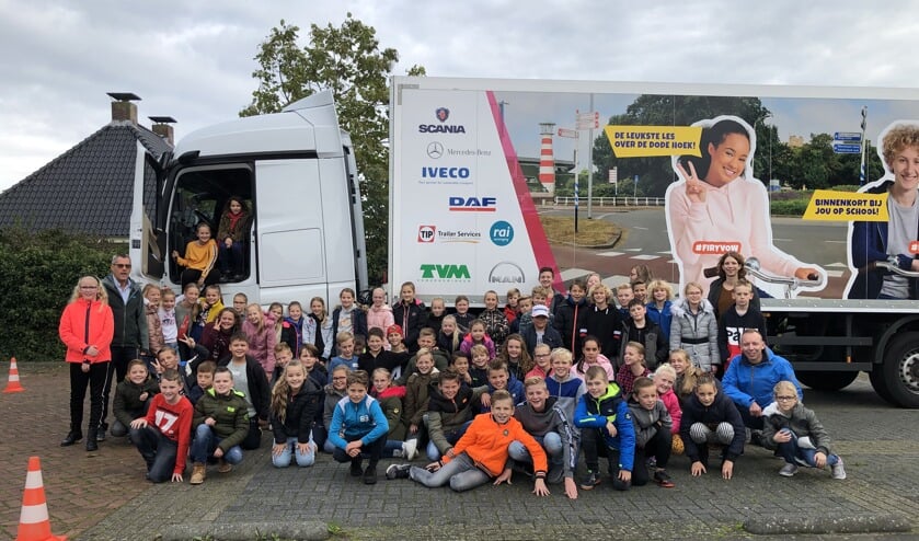 Zittend in de cabine van een vrachtwagen ervaar je echt wat een chauffeur (niet) ziet.