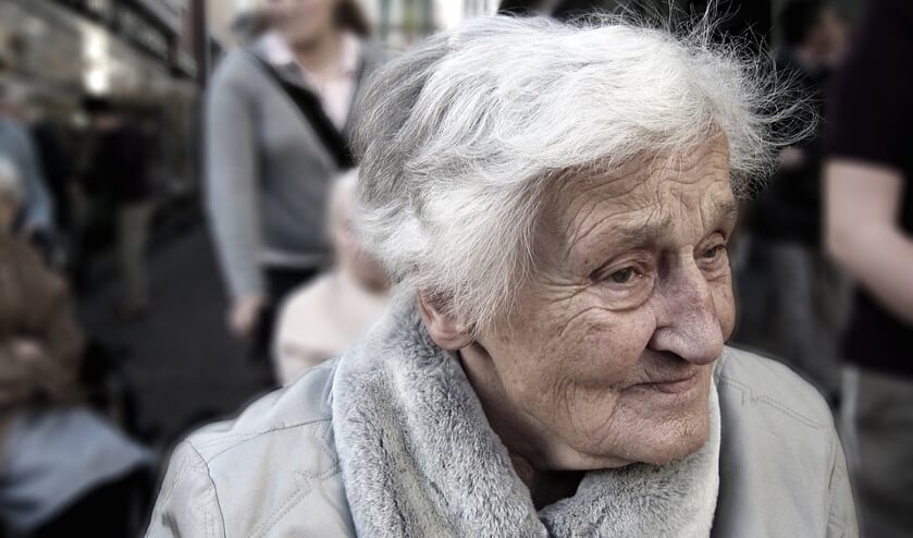 Het Alzheimer Café geeft antwoord op vragen en biedt een luisterend oor.