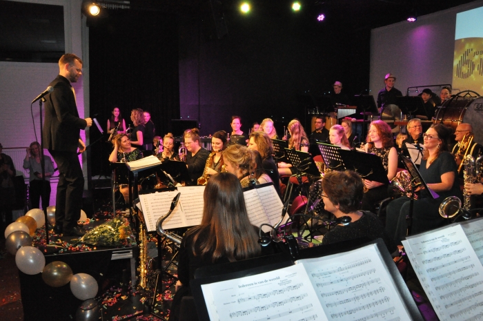 Orkest tijdens openingsconcert Jubileumjaar
