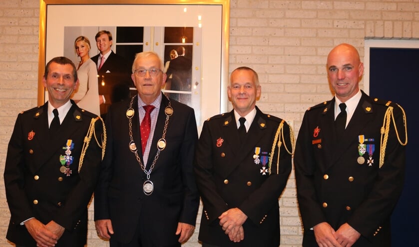 V.l.n.r: Gerard Pronk, burgemeester Nijpels, Gerard Smook en Richard Langedijk.