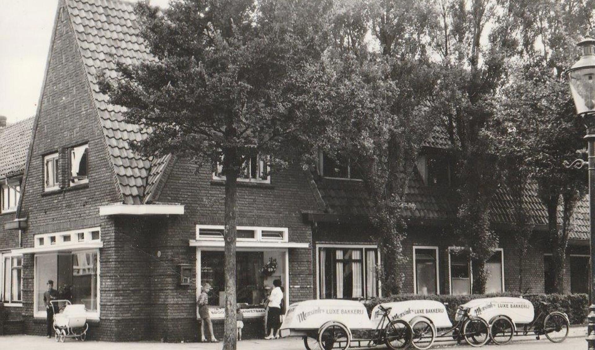 Bakkerij Mensink in de Huygensstraat (1957-1994).