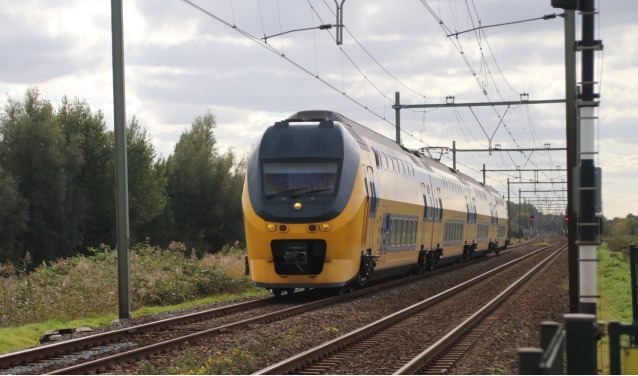 Sommige treinreizigers zaten 2 uur vast in hun trein voor ze geëvacueerd werden.