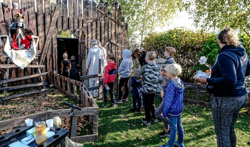 Het terrein wordt voor twee dagen omgetoverd tot een heuse Halloweenwereld.