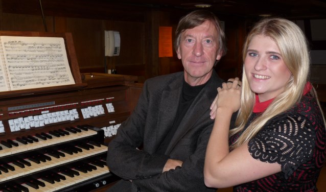 Gustaaf Schulz en Linsey Schilder In Vincentiuskerk.