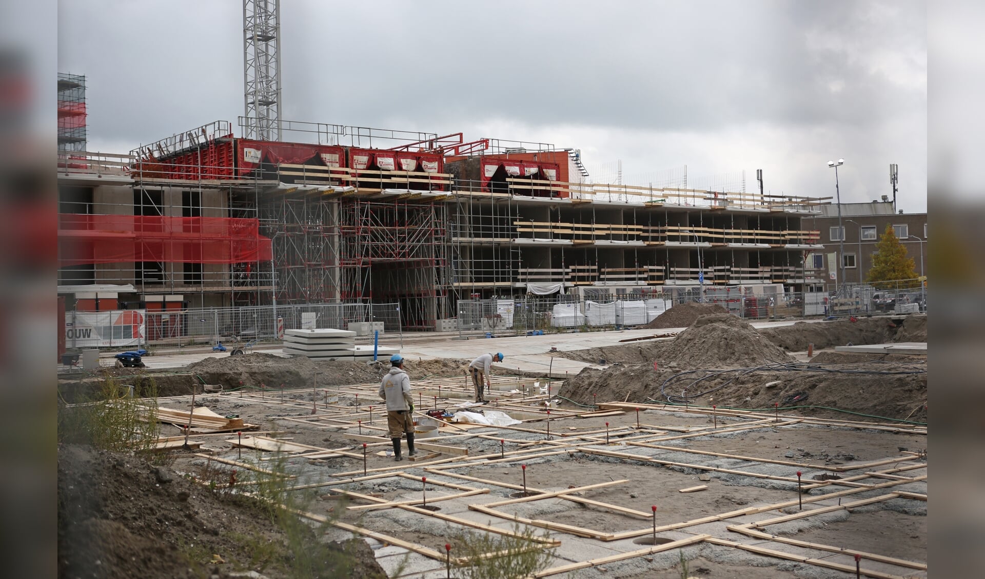 Veel is, vanwege het nieuwe stikstofbeleid, onzeker rond nieuwbouw. In Assumburg gaat de bouw nog wel door. 