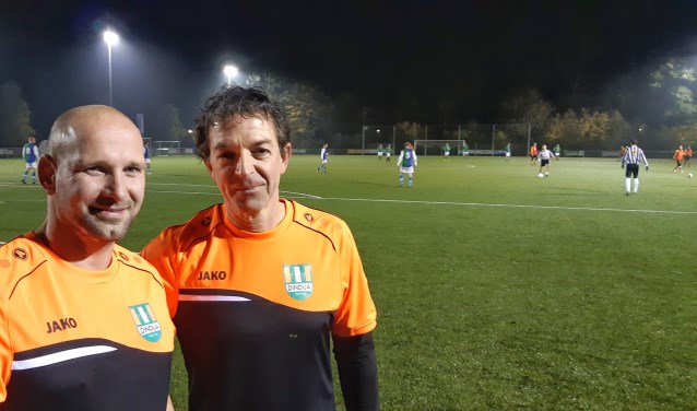 Fit blijven en niet te veel blessures, dan is 7x7 voetbal een uitkomst, zeggen Marcial Kooij (36) en Arnold Muskee (57).