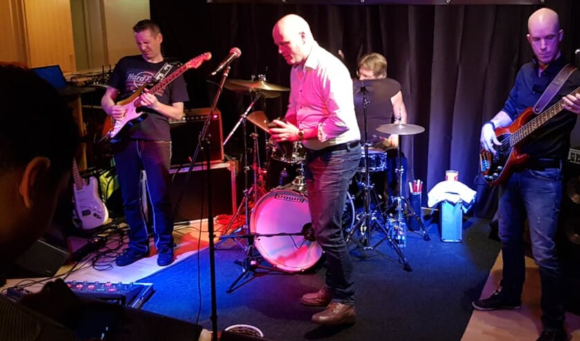Brand new Men Band.