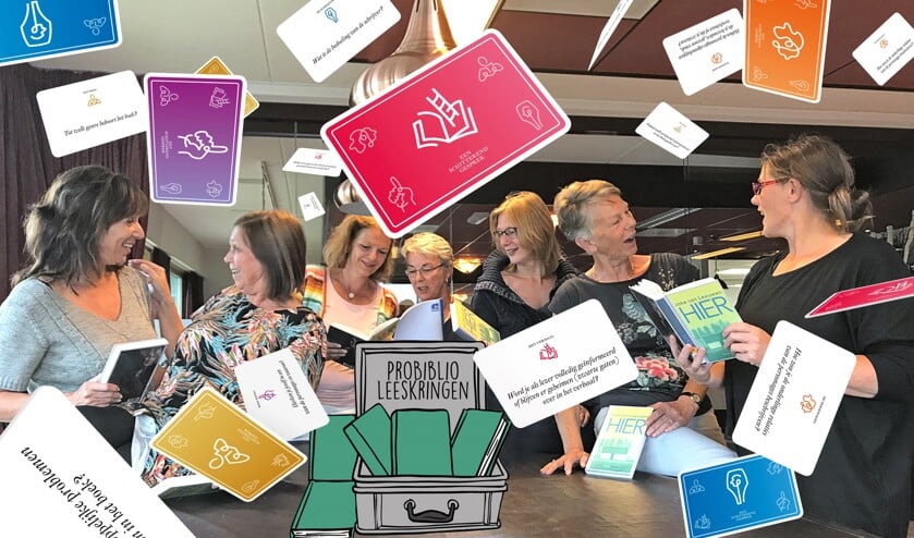 Leesclub De Damescoupé bij het biljart van eetcafé De Bonte Veer.